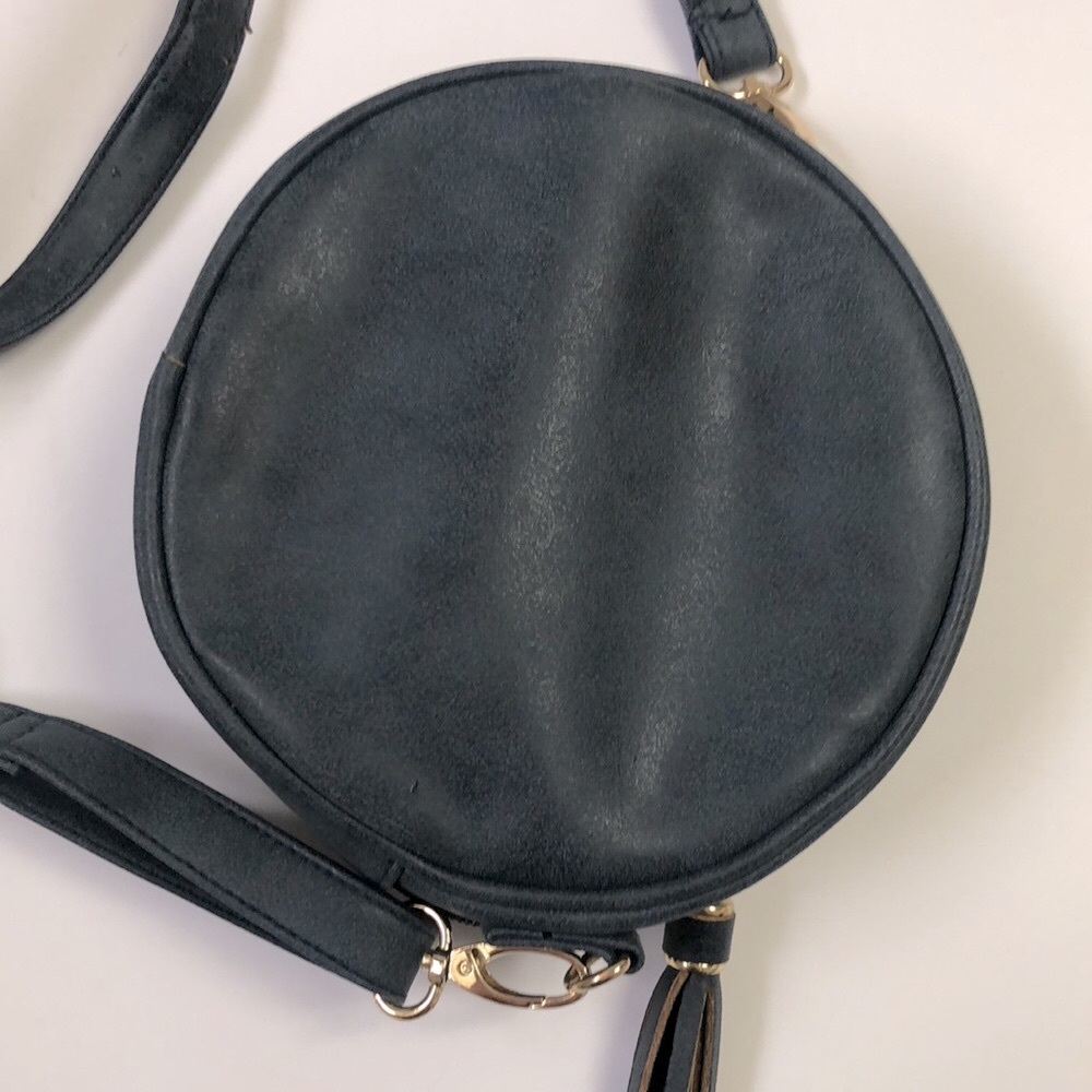Small round blue crossbody bag. - Picture 4 of 6